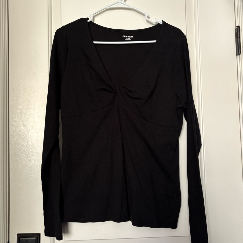 Old Navy Black Twist Front Long Sleeve Top